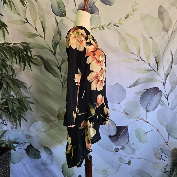 KAIYU | High-Low Blouse in Black w/ Orange Florals sz S - Picture 2 of 8